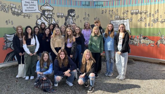 5b_Gruppen_Schallaburg-min