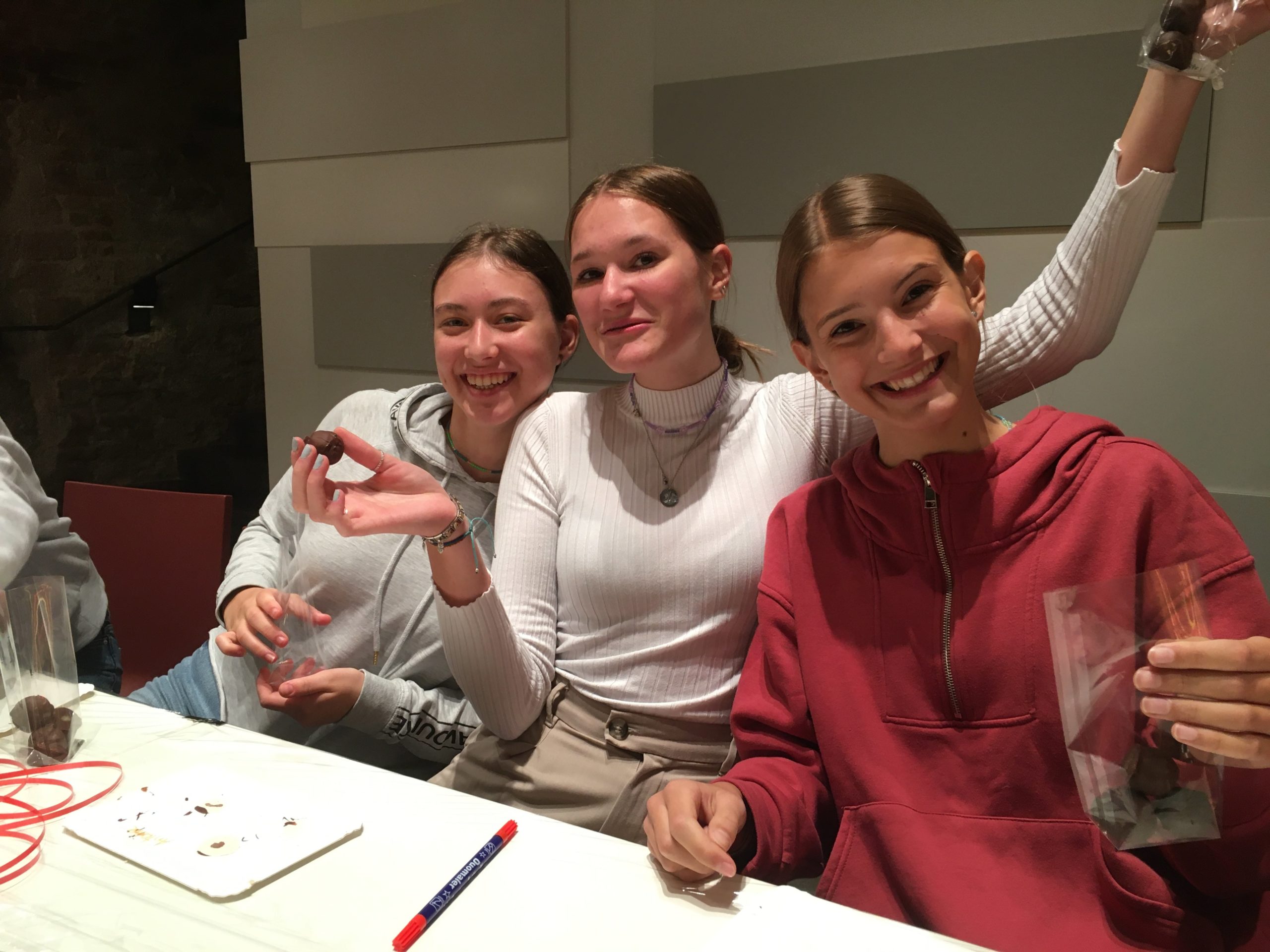 Mozartkugelworkshop_ Greta & Victoria & Steffi