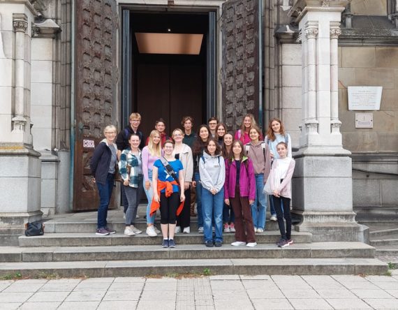 Maturant-innen-Wallfahrt (1)